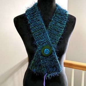 Hand crocheted scarf NWOT